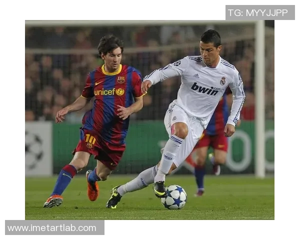 足球巨星名将风采：从梅西到C罗的传奇之路与荣耀时刻